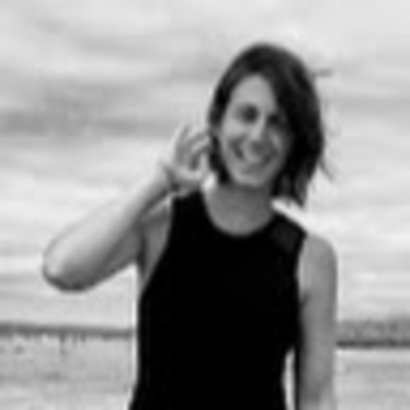 Meet your Posher, Danielle - Picture 1 of 1